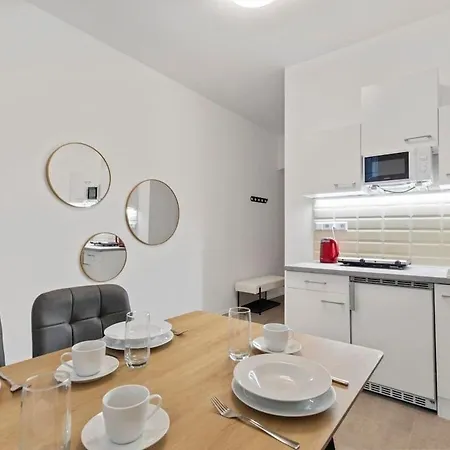 The Modern Escape Apartman *