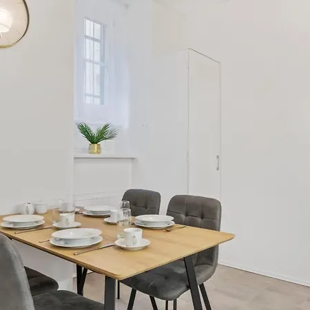 The Modern Escape * 布拉迪斯拉发